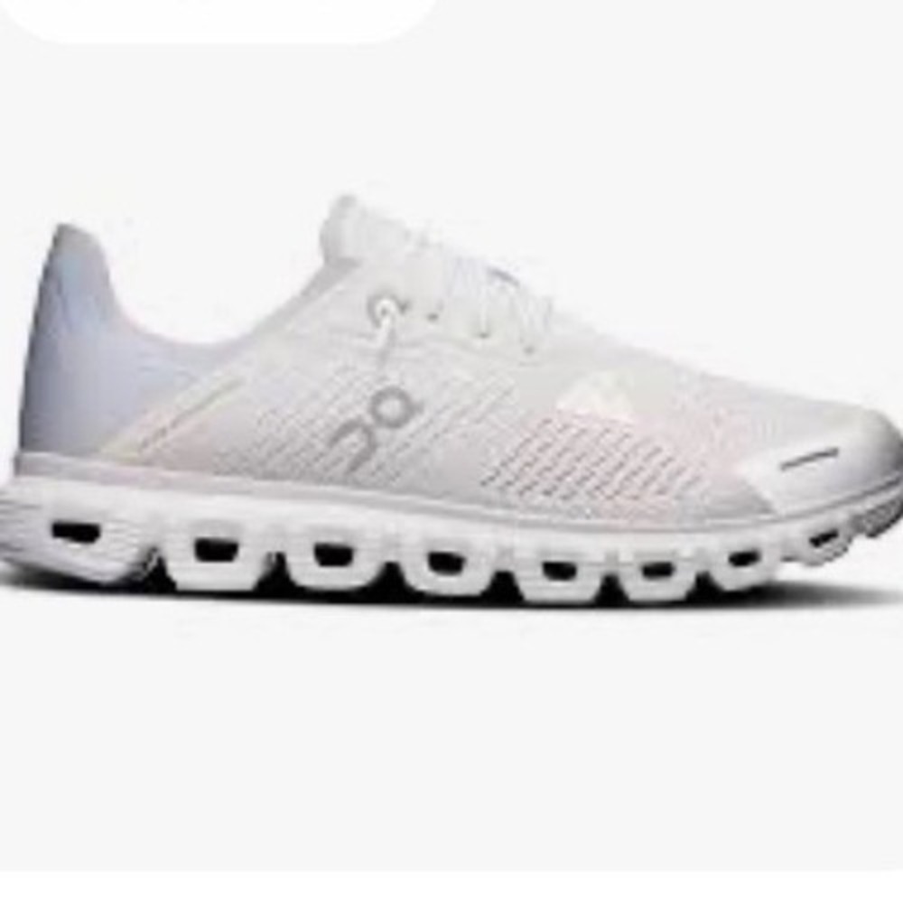 On Cloud Cloudflow Womens 6.5 Running Shoes White Grey Low Top Sneakers